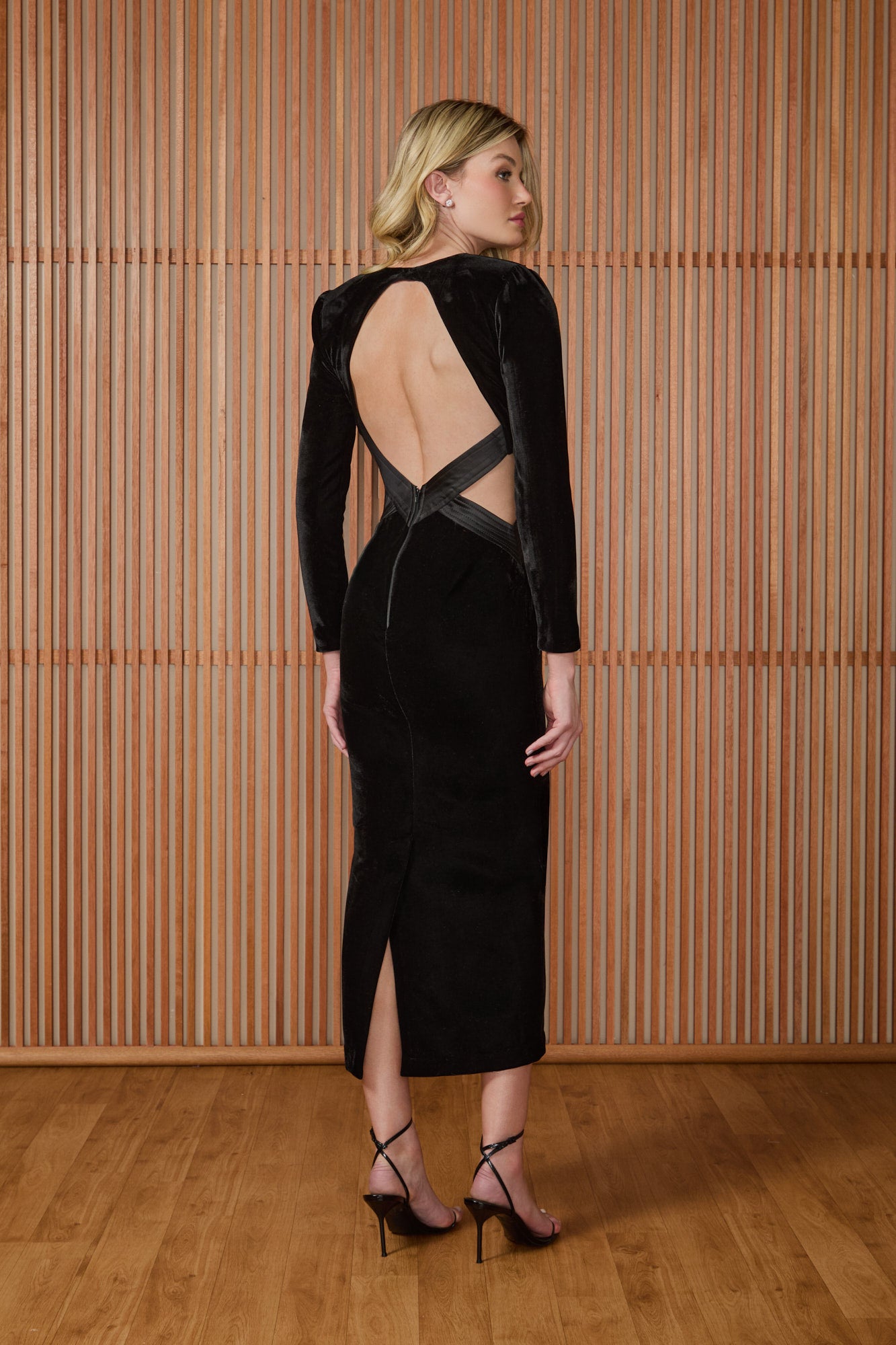 FABULOUS AGILITÀ - Vestido Midi Mariana Pespontado Preto