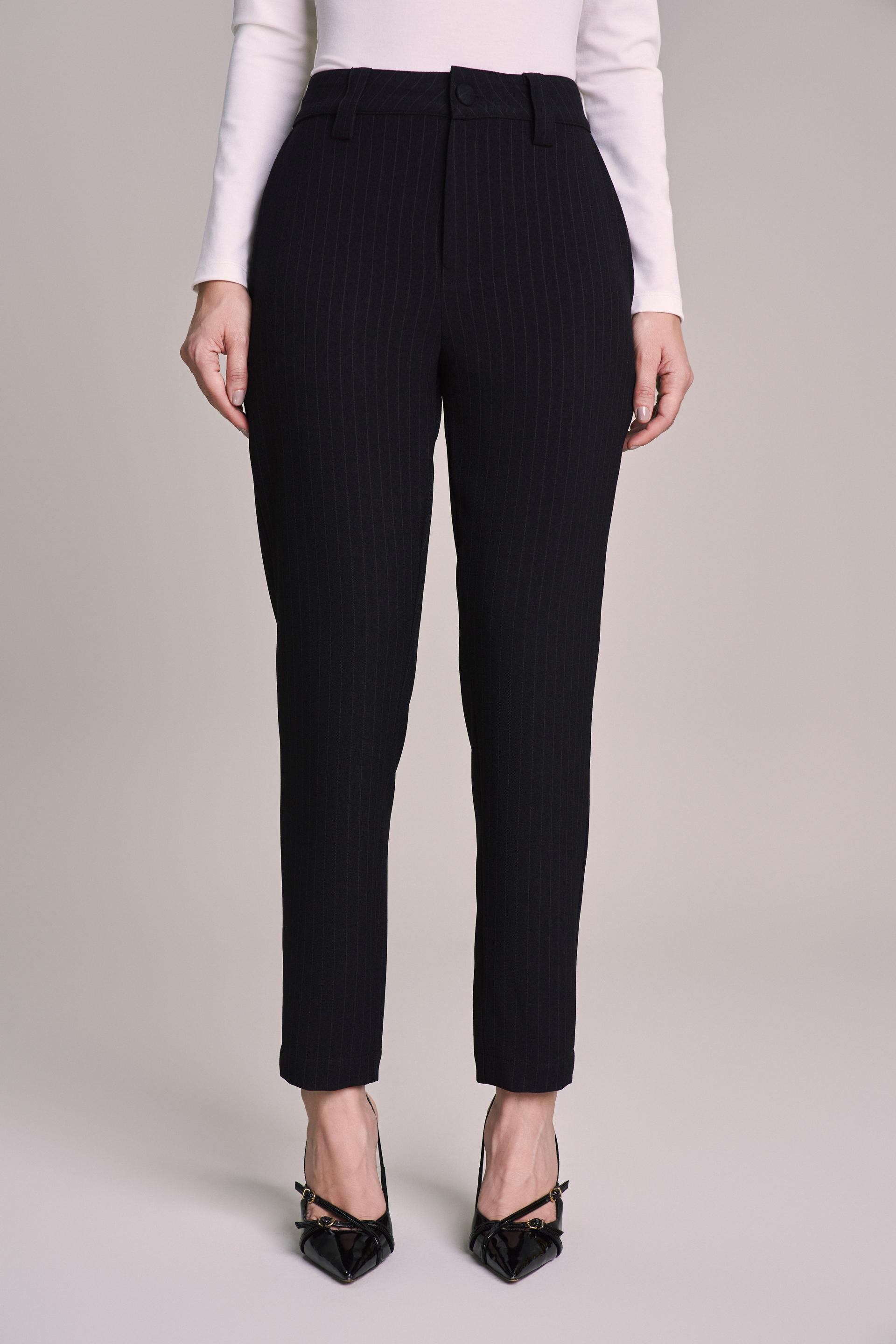 SCALON - Calça Crepe Mom Preto Risca de Giz