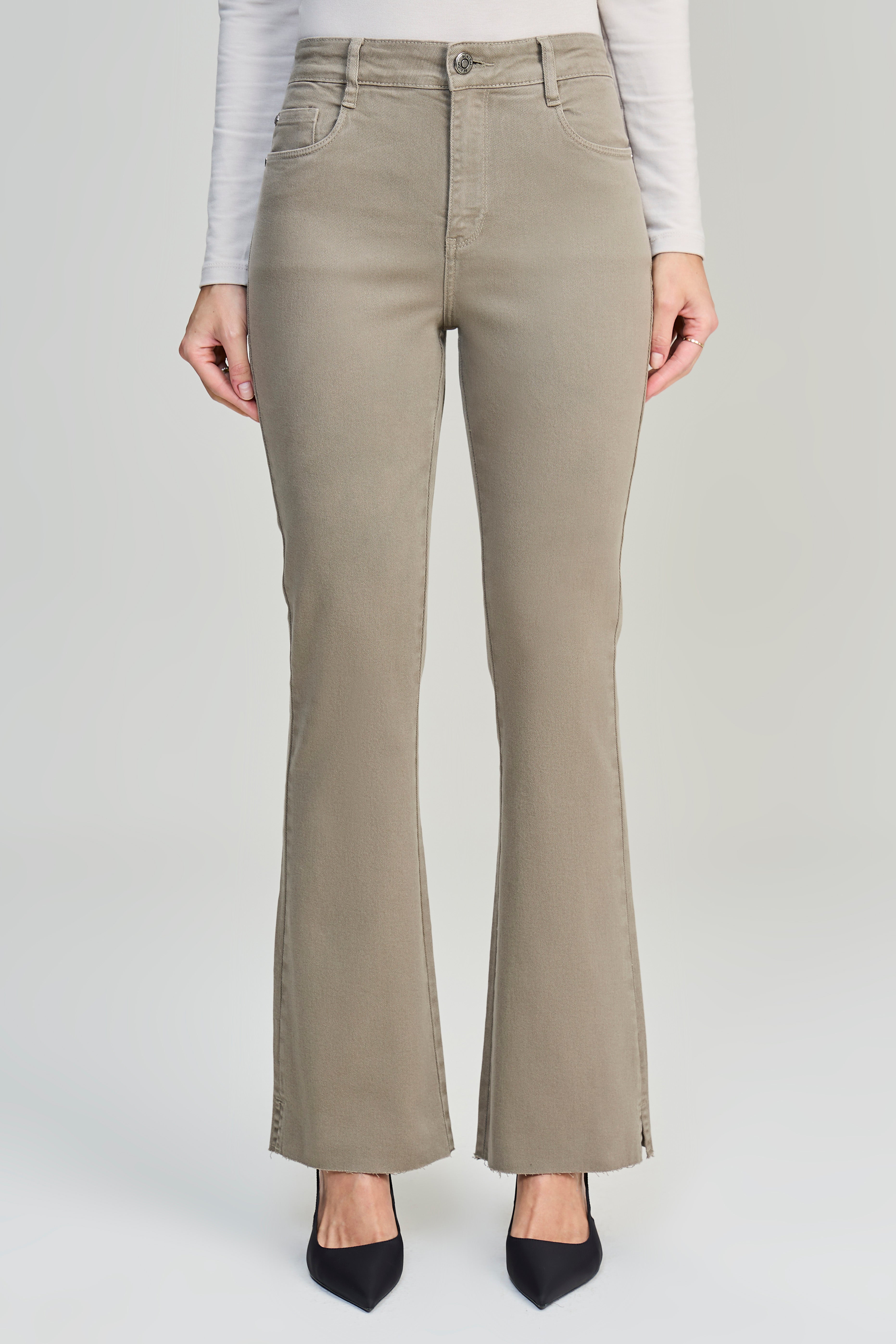 SCALON - Calça Sarja Boot Cut Caqui Verde
