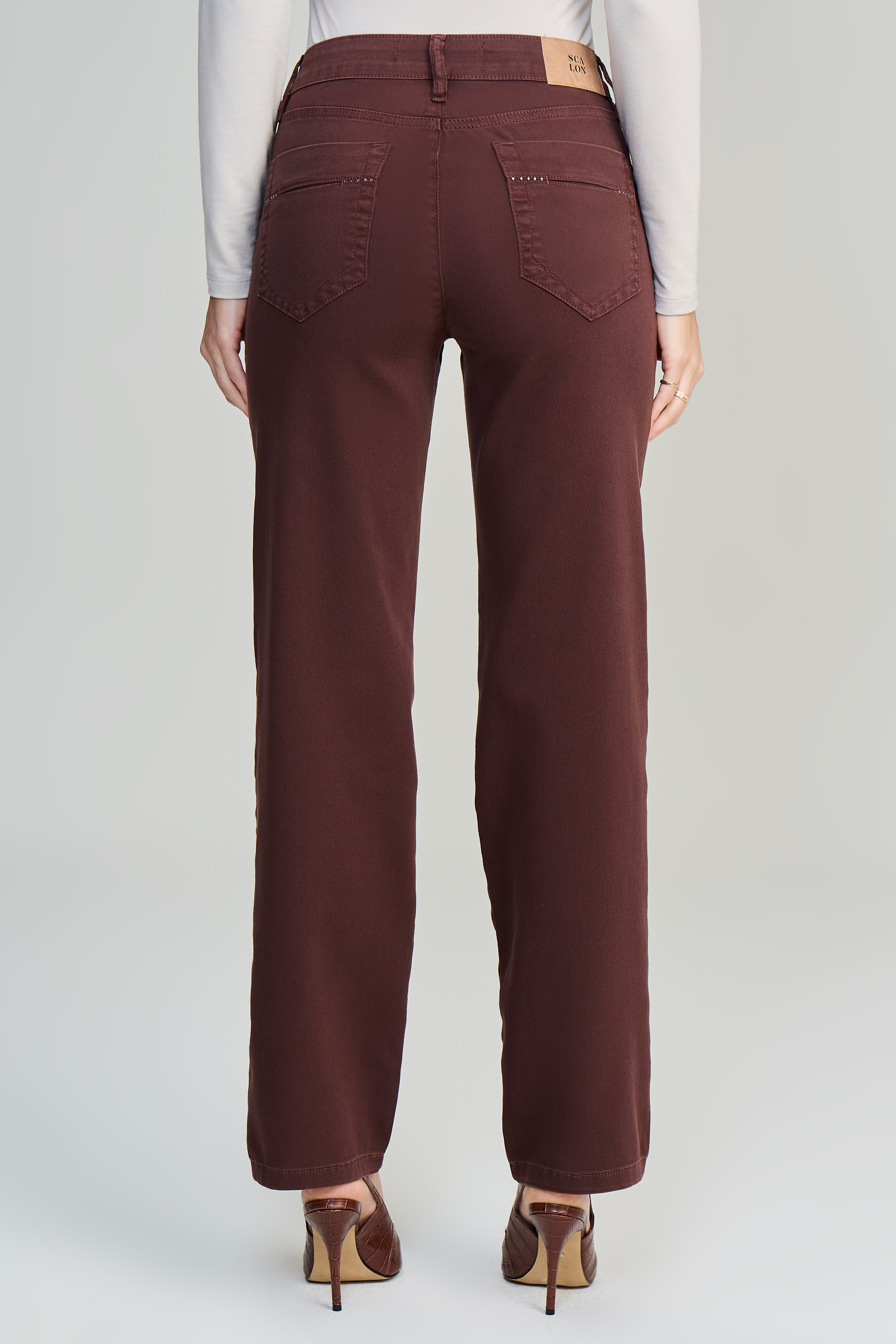 SCALON - Calça Sarja Color Reta Marrom