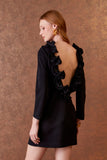 AGILITÀ - Vestido Curto Babado Decote Preto