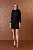 AGILITÀ - Vestido Curto Babado Decote Preto