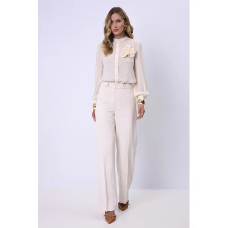 Practory - Camisa C/ Detalhe Flores Bege