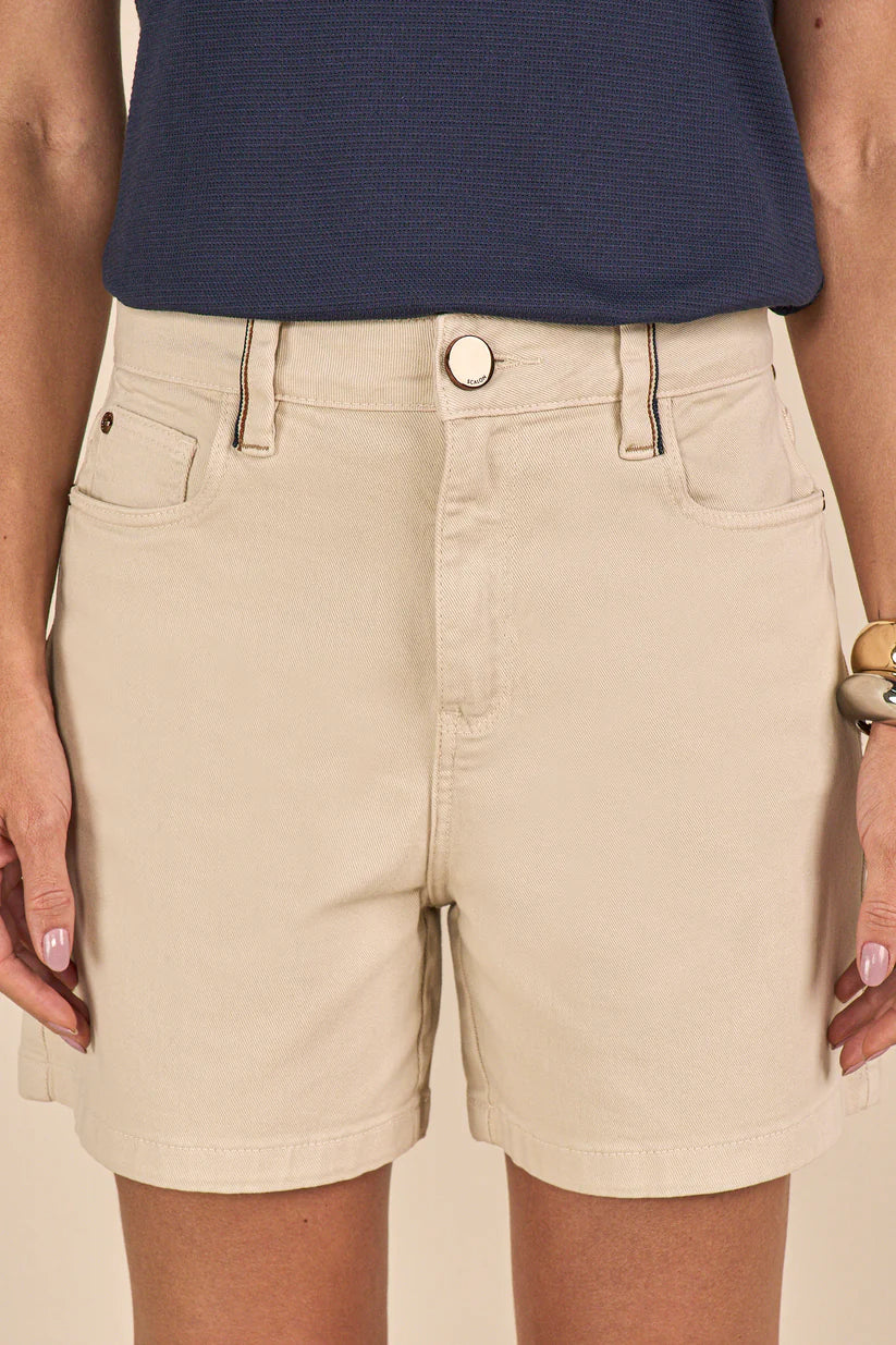 SCALON - Shorts Viscose Amplo Natural Branco