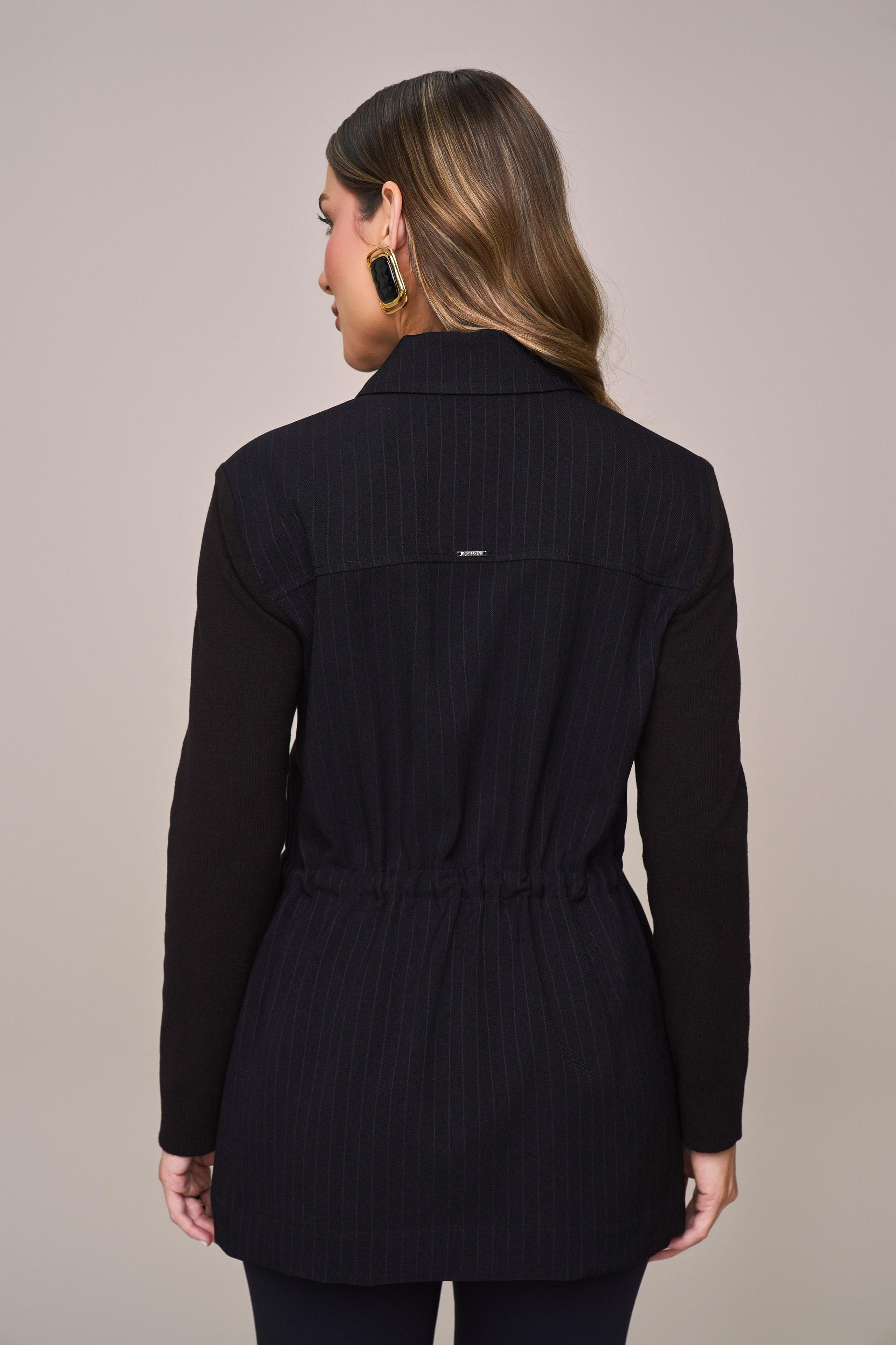 SCALON - Parka Crepe Manga Longa Preto Risca de Giz