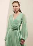 ALPHORRIA - Vestido Longo Fenda e Broche Menta - Verão 27