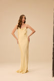 VICTOR DZENK - Vestido Cetim Rayon Drape Decote Costa Amarelo