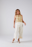 SCALON - Blusa Viscose Sem Manga Estampa Ouro - Verão 23
