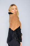 ESGOTADO - ANSELMI (AMBICIONE) - Maxi Pull com Gola Removível Detalhe Pele Preto/Caramelo - Inverno 21